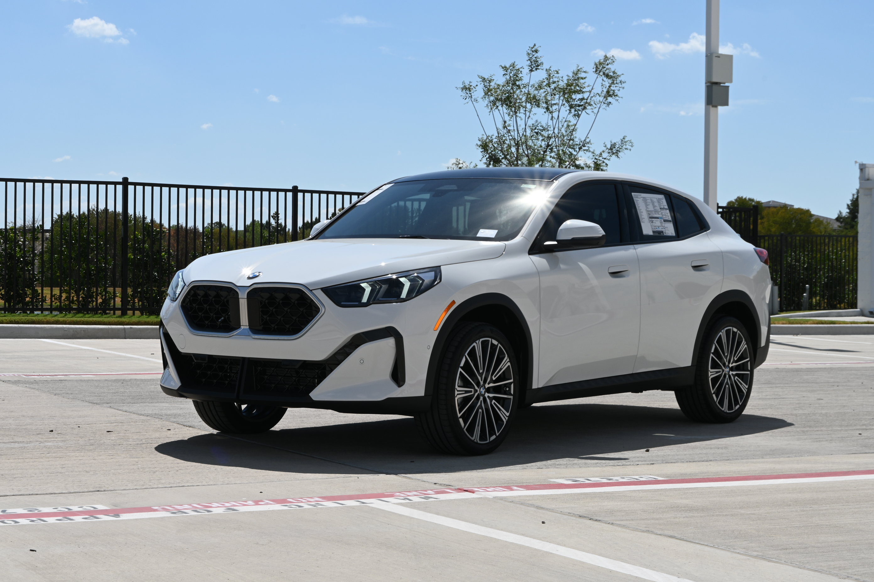 New 2027 BMW X2 xDrive28i AWD/4WD image 3