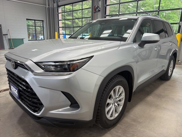 Used 2024 Toyota Grand Highlander AWD Hybrid image 4