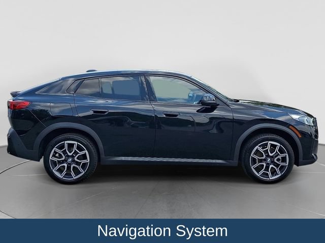 Used 2025 BMW X2 xDrive28i w/ Premium Package AWD/4WD image 9