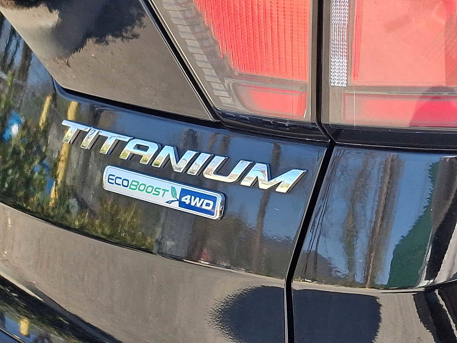 Used 2017 Ford Escape Titanium w/ Equipment Group 301A image 24