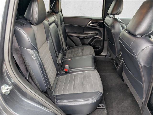 Used 2024 Mitsubishi Outlander SE image 21