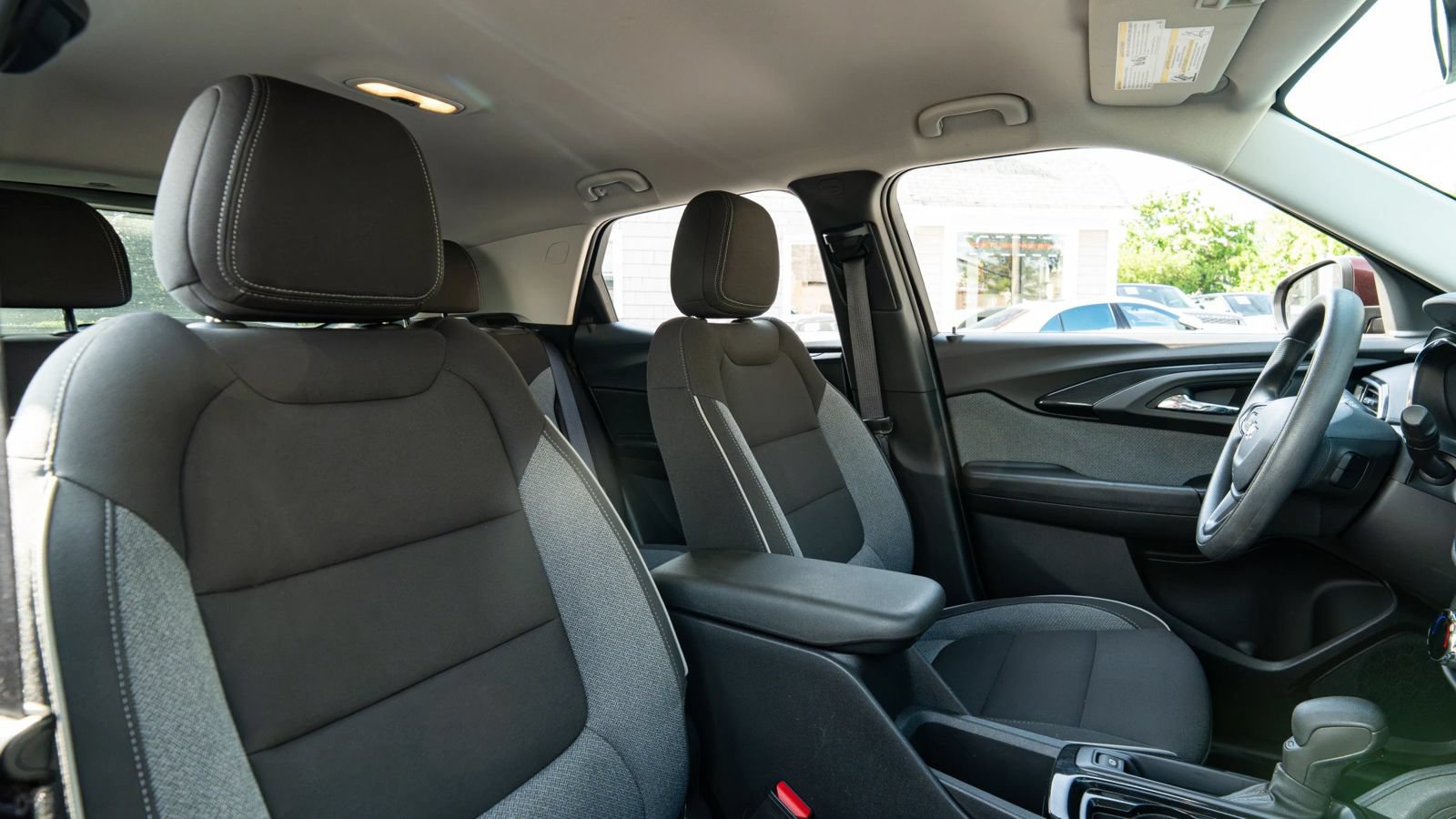 Used 2023 Chevrolet TrailBlazer LT FWD image 10