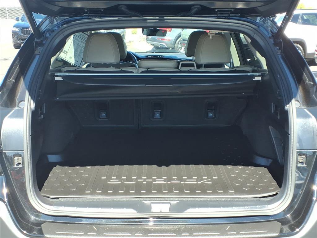 Used 2023 Subaru Outback Limited XT image 17