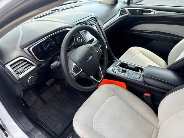 Used 2020 Ford Fusion SE w/ Equipment Group 151A FWD image 15