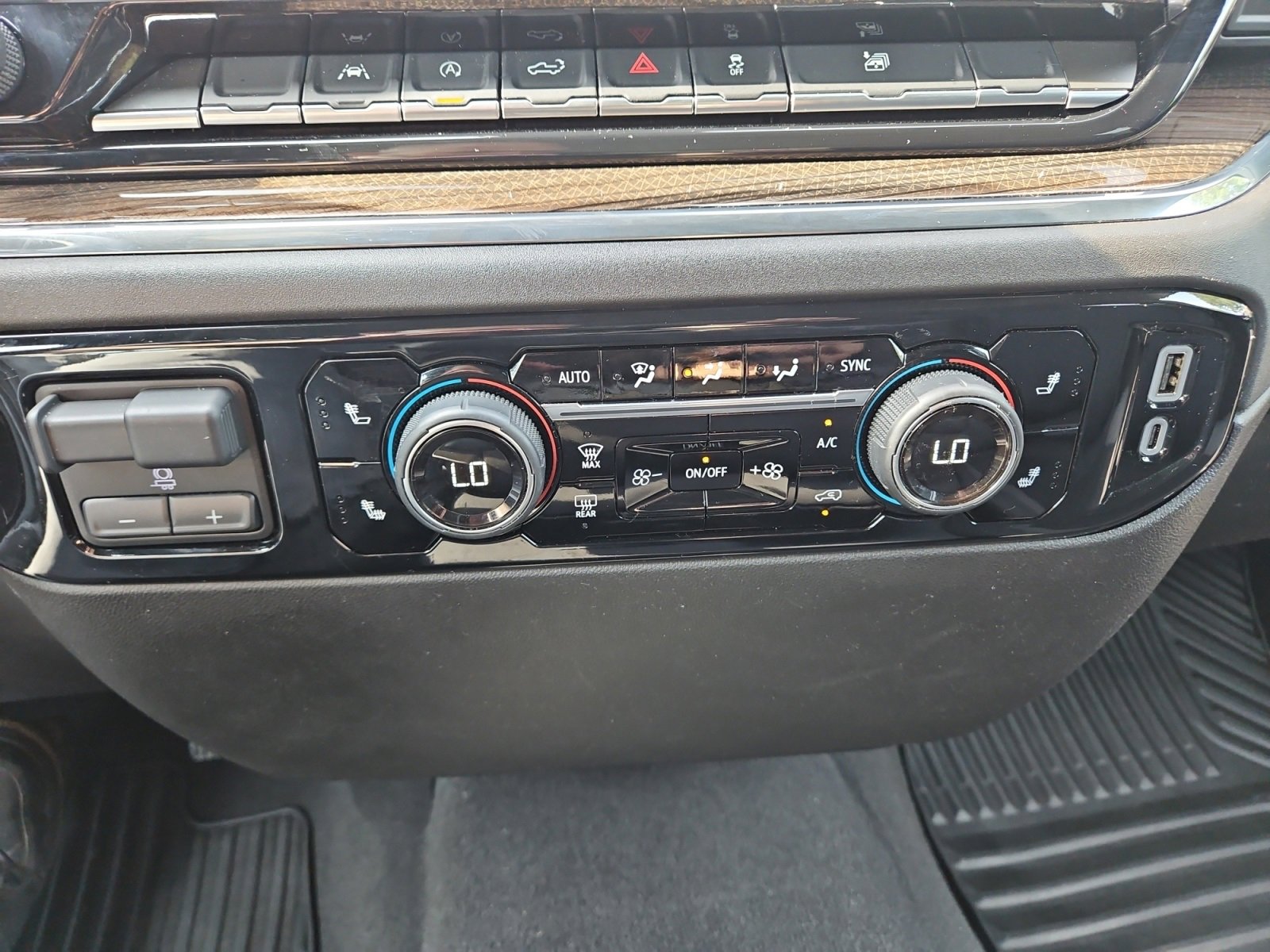 Used 2025 Chevrolet Silverado 1500 LT image 27