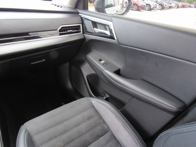Used 2023 Mitsubishi Outlander SE image 22