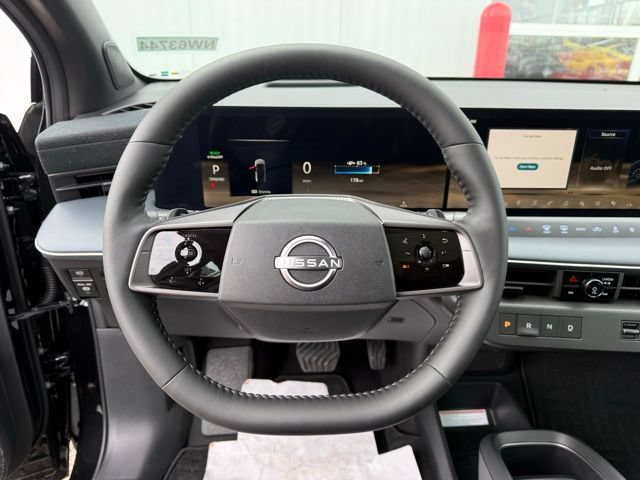 New 2026 Nissan Leaf Platinum+ w/ Floor Mat Package (Platinum+) FWD image 17
