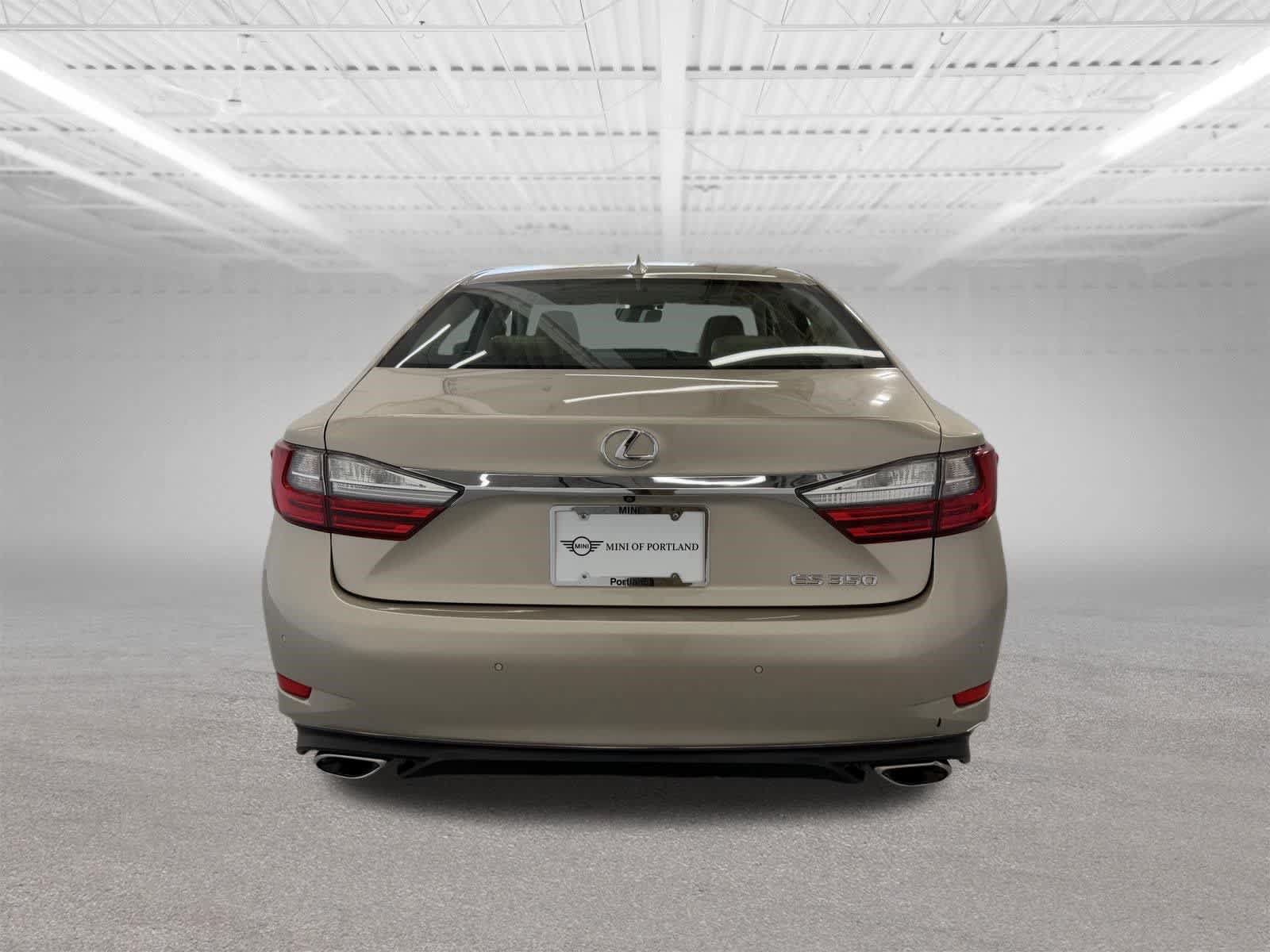 Used 2017 Lexus ES 350 w/ Navigation System Package FWD image 4