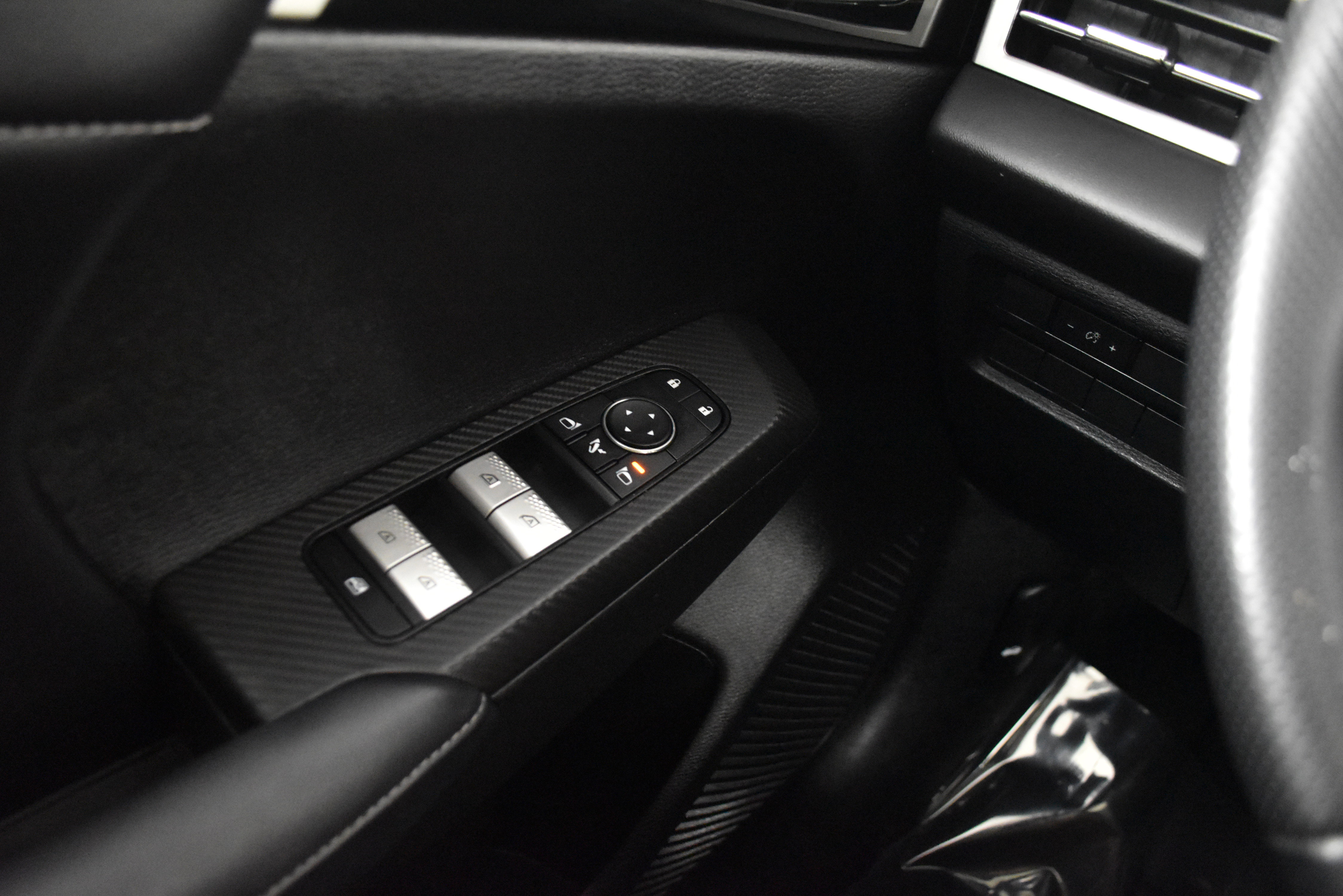 Used 2024 Mitsubishi Outlander SE image 31