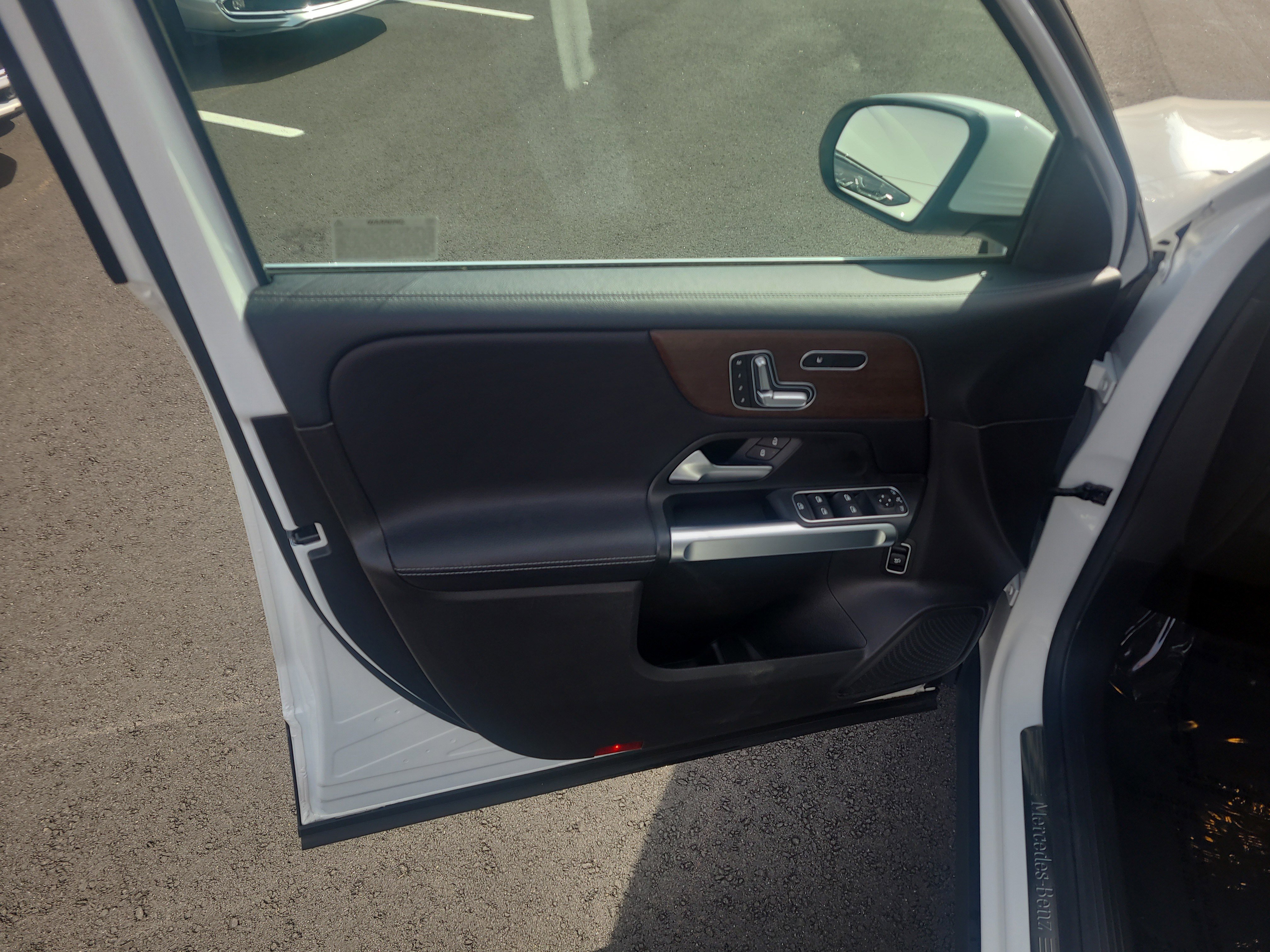 Used 2020 Mercedes-Benz GLB 250 4MATIC image 15