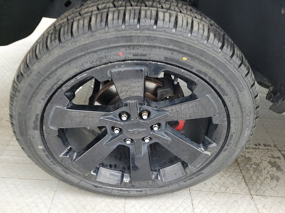 Used 2015 Chevrolet Silverado 1500 LTZ Z71 w/ LTZ Plus Package AWD/4WD image 31