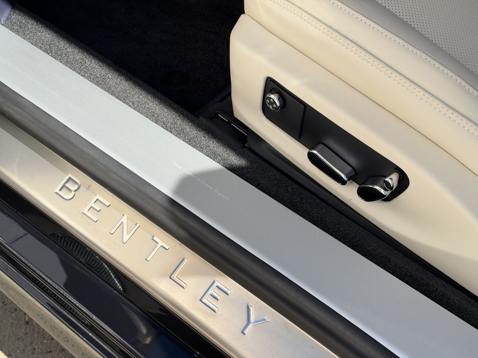 New 2027 Bentley Continental GTC AWD/4WD image 18