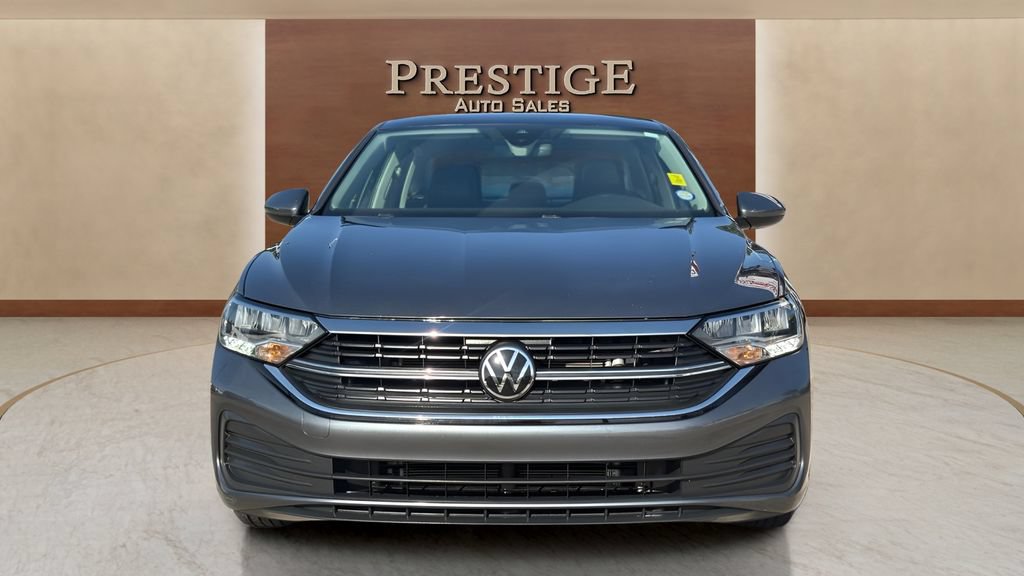 Used 2024 Volkswagen Jetta SE FWD image 11