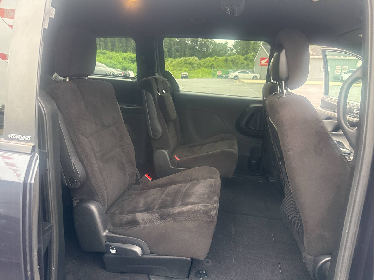 Used 2014 Dodge Grand Caravan SE FWD image 25