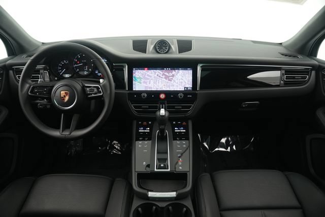 Certified 2026 Porsche Macan AWD/4WD image 37