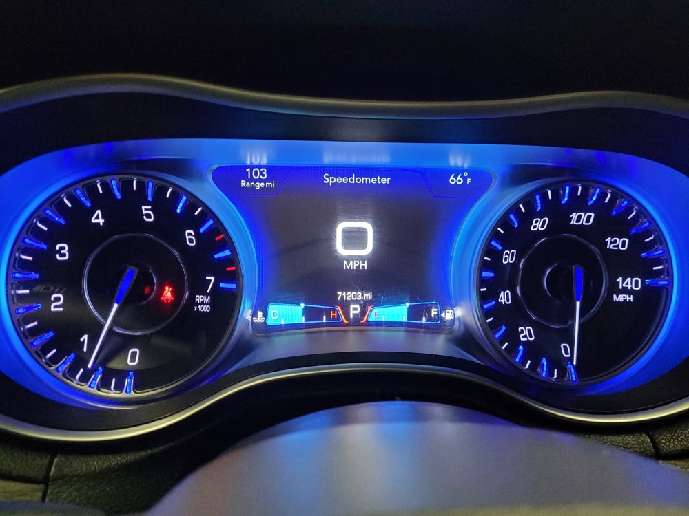 Used 2017 Chrysler 300 Limited image 23
