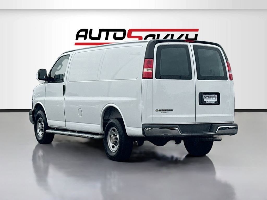 Used 2025 Chevrolet Express 2500 w/ Driver Convenience Package RWD image 5