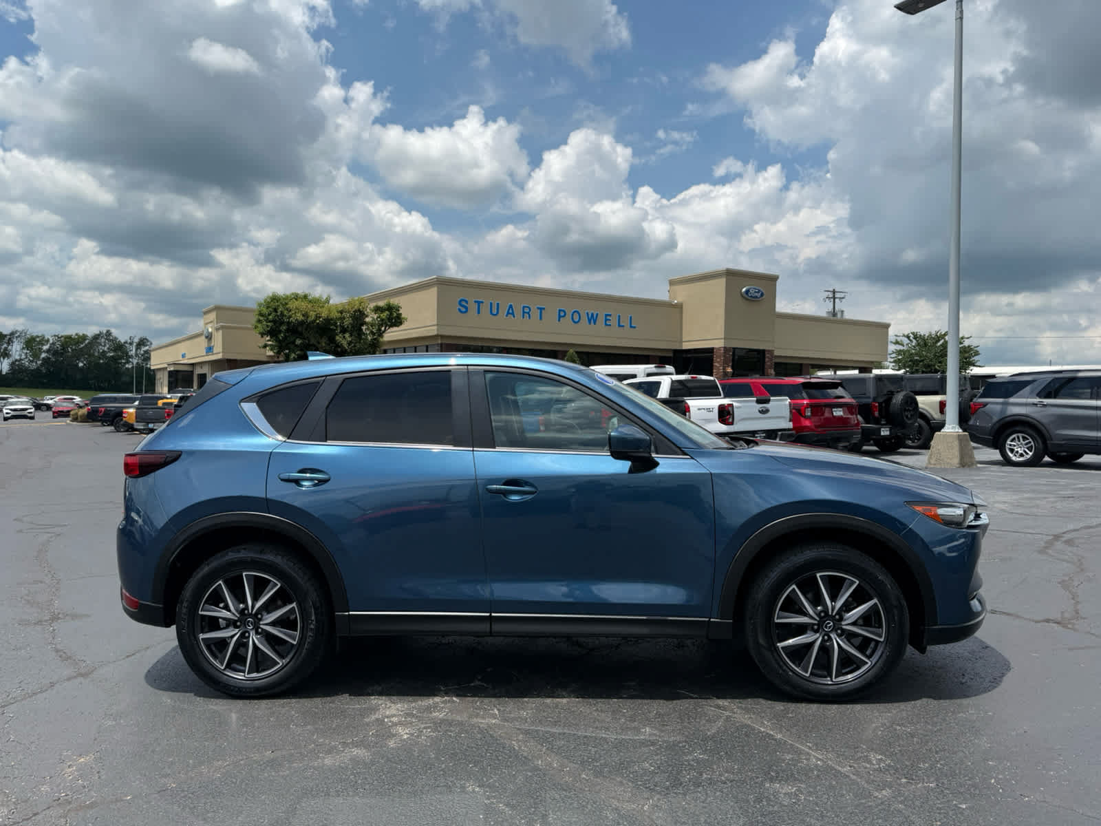 Used 2018 MAZDA CX-5 Touring w/ Preferred Equipment Package AWD/4WD image 19