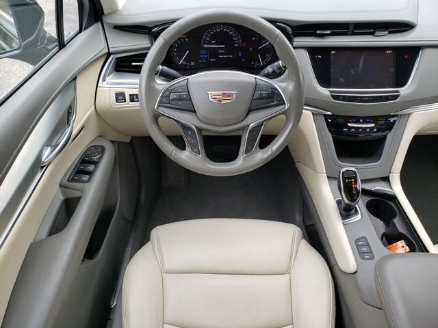 Used 2018 Cadillac XT5 Luxury w/ Driver Awareness Package AWD/4WD image 17