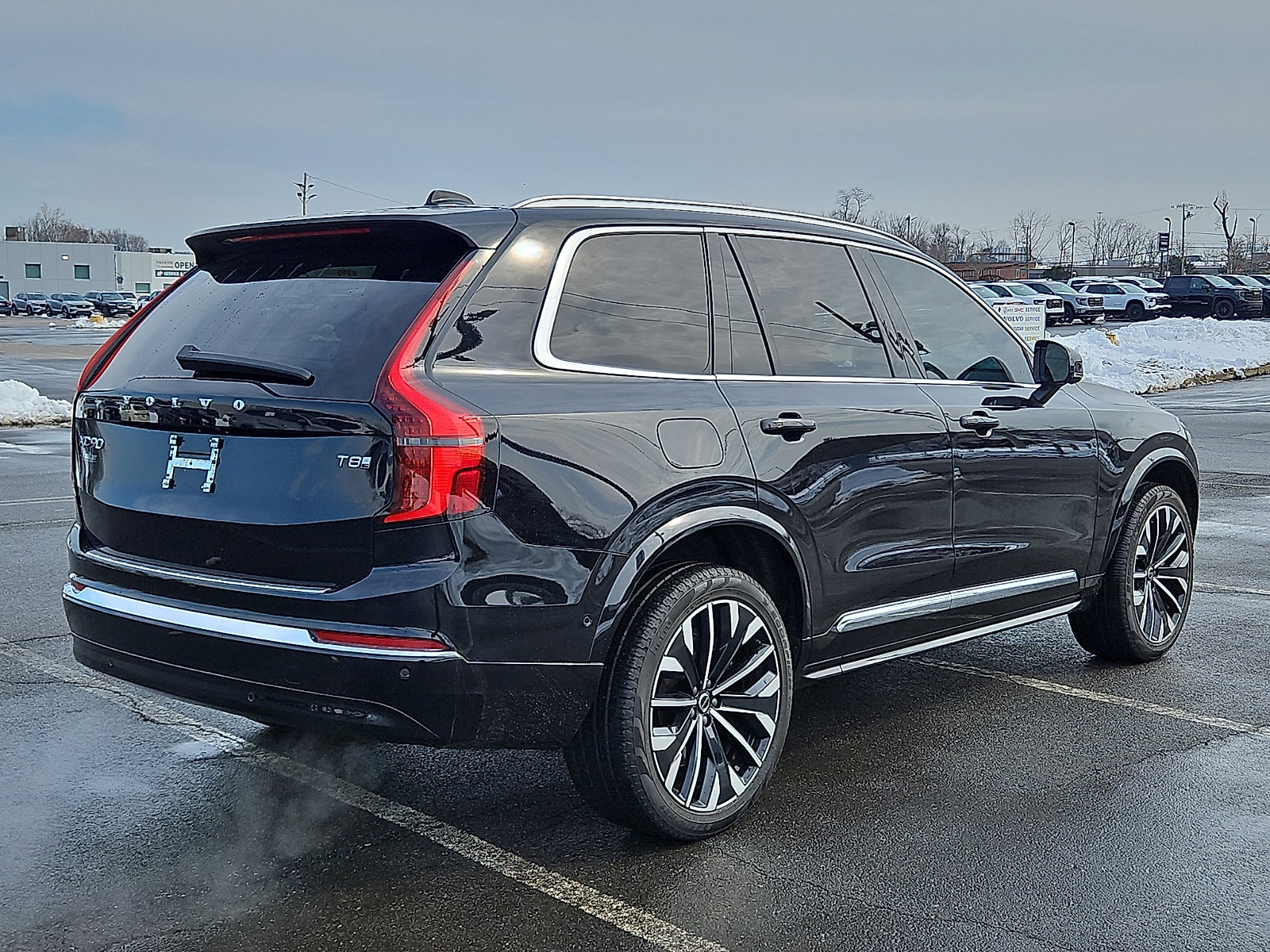Certified 2025 Volvo XC90 T8 Ultra w/ Protection Package Premier image 6