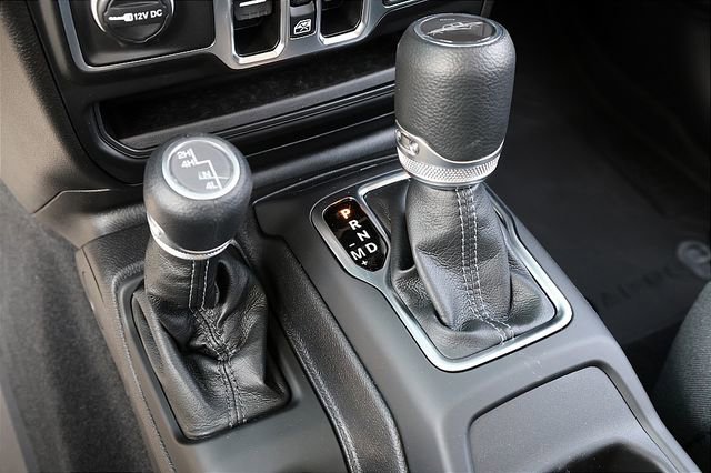 New 2025 Jeep Gladiator Sport image 18