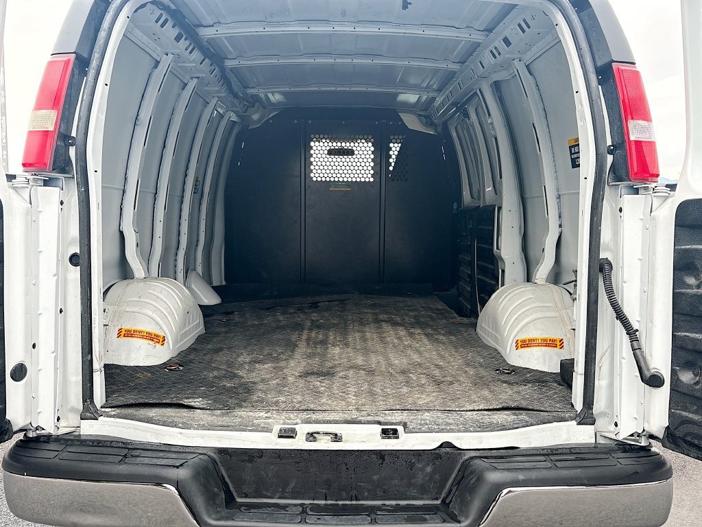Used 2025 Chevrolet Express 2500 w/ Driver Convenience Package RWD image 22