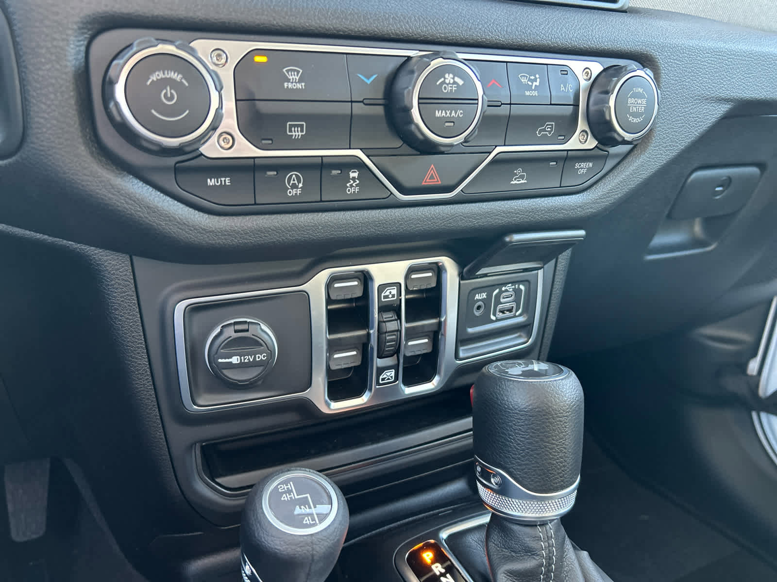 New 2025 Jeep Wrangler Sport S image 22