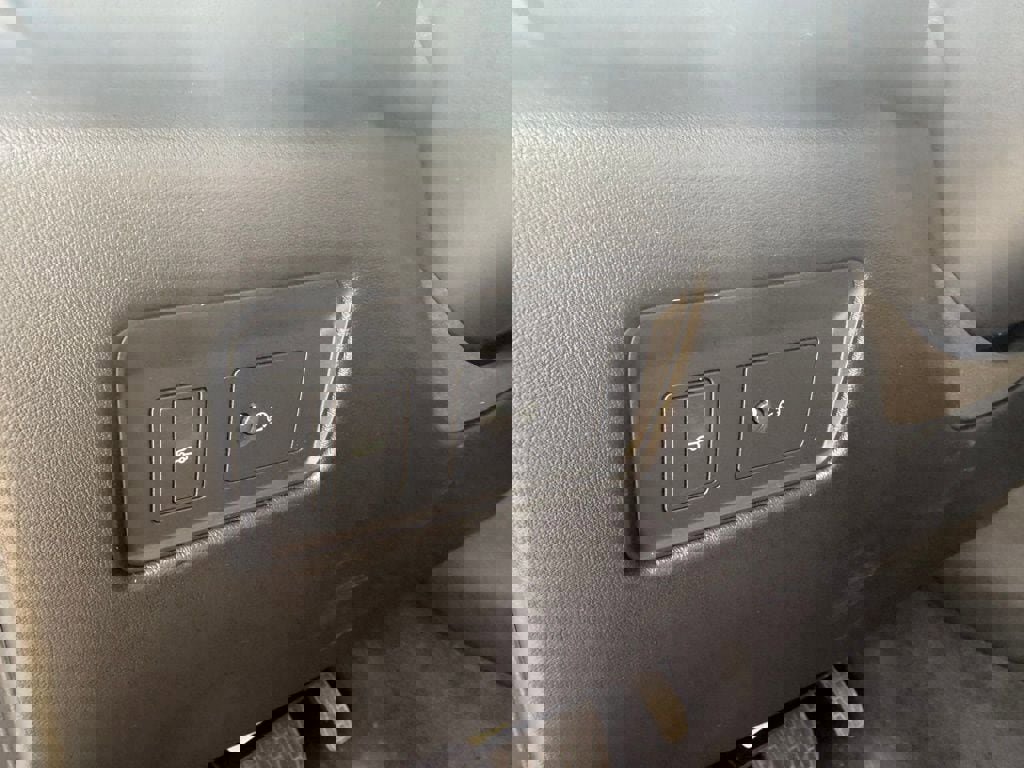 Used 2021 Jaguar F-PACE S image 14