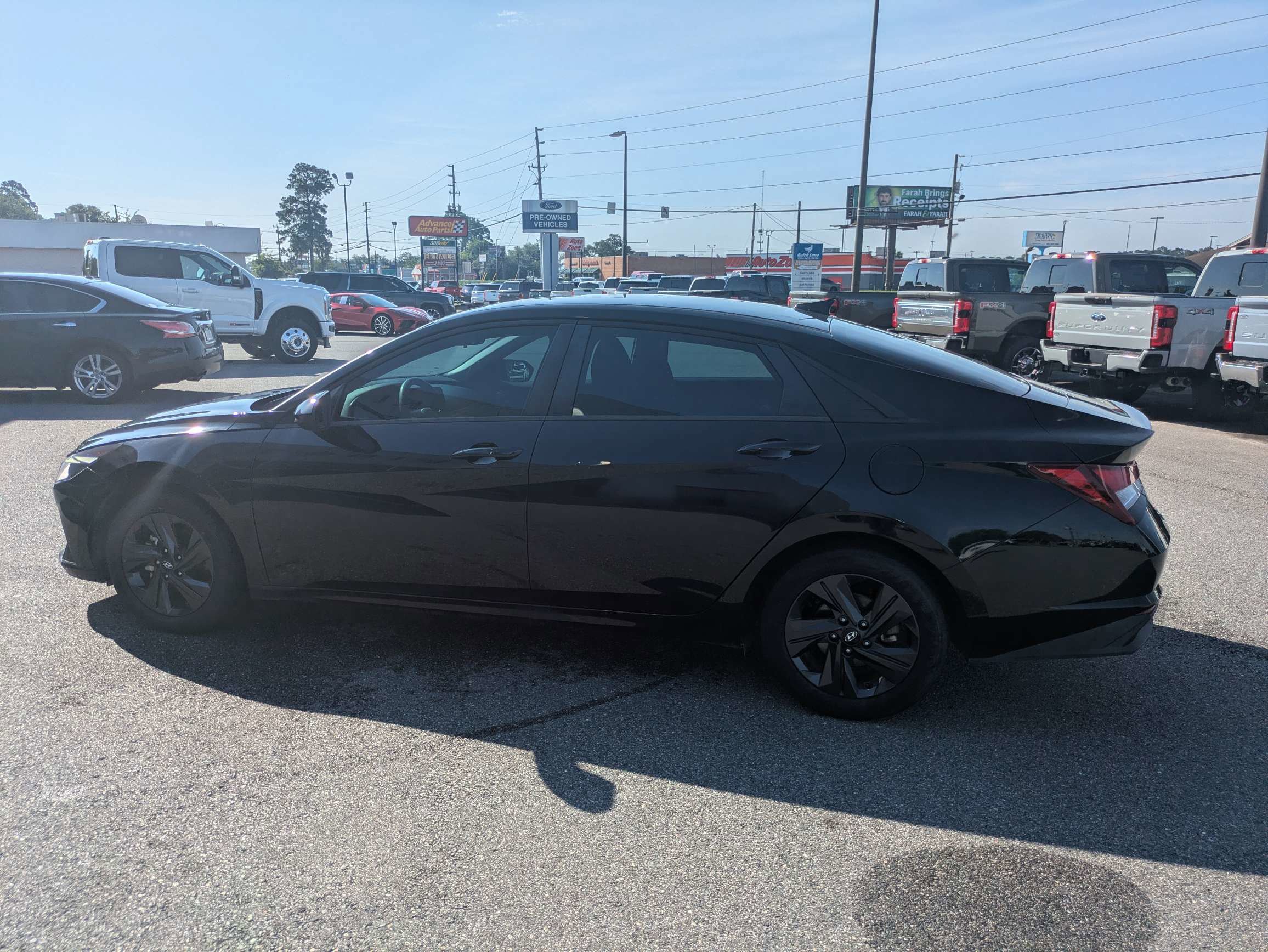 Used 2023 Hyundai Elantra SEL FWD image 7