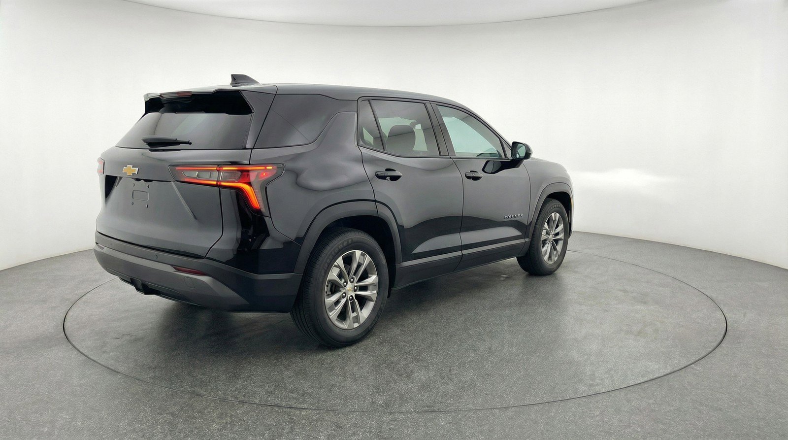 Used 2025 Chevrolet Equinox LT FWD image 9