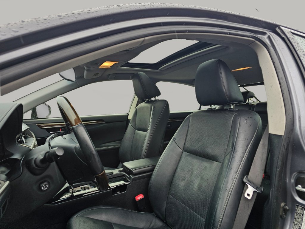 Used 2013 Lexus ES 350 w/ Luxury Pkg image 18