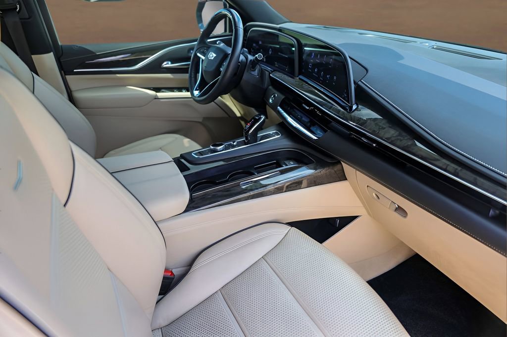 Certified 2023 Cadillac Escalade Premium Luxury w/ Performance Package image 33