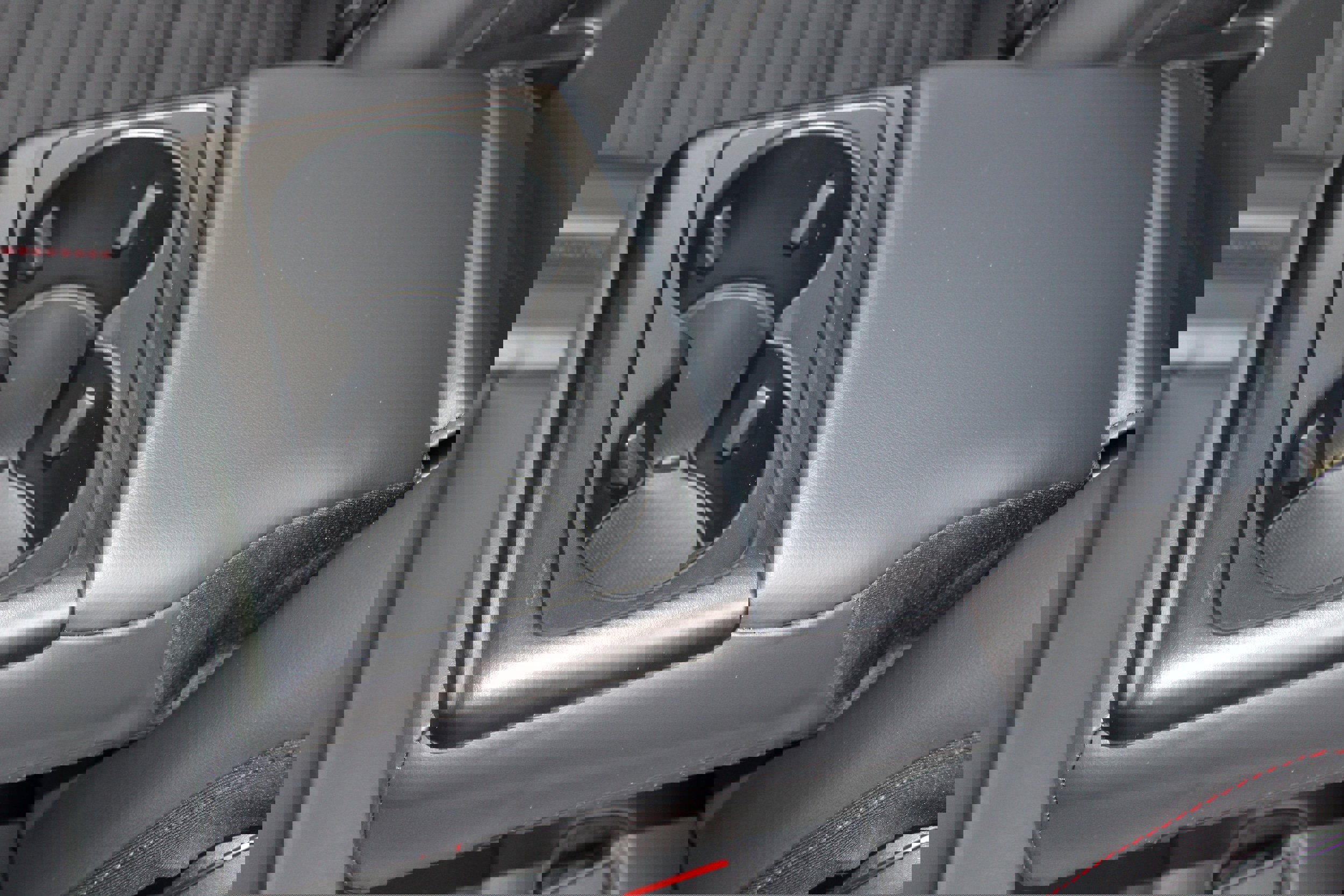 Used 2025 Ford Explorer ST-Line w/ ST-Line Street Pack image 18