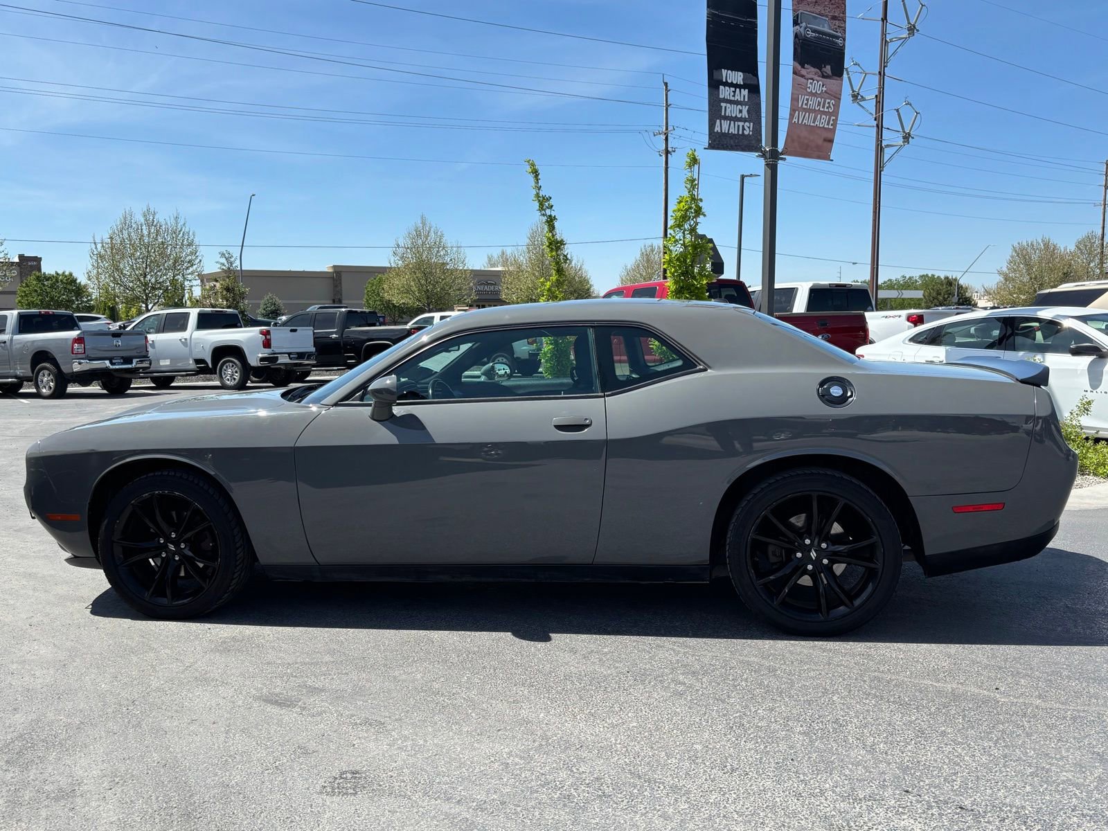 Used 2018 Dodge Challenger SXT w/ Blacktop Package RWD image 6