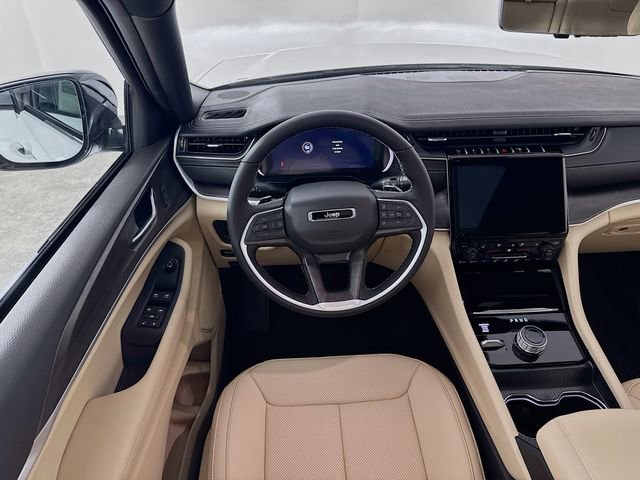 New 2025 Jeep Grand Cherokee Limited image 26