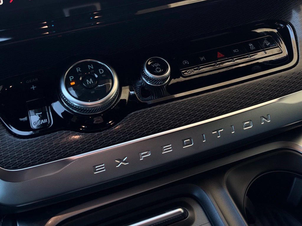 New 2027 Ford Expedition Max Platinum w/ Stealth Appearance Package AWD/4WD image 14