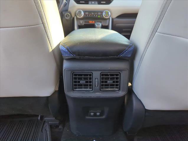 Used 2019 Toyota RAV4 XLE Premium image 21