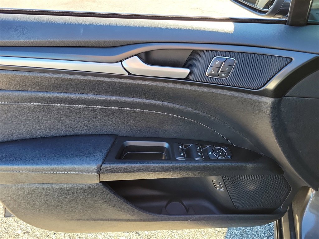 Used 2018 Ford Fusion Energi Titanium image 20