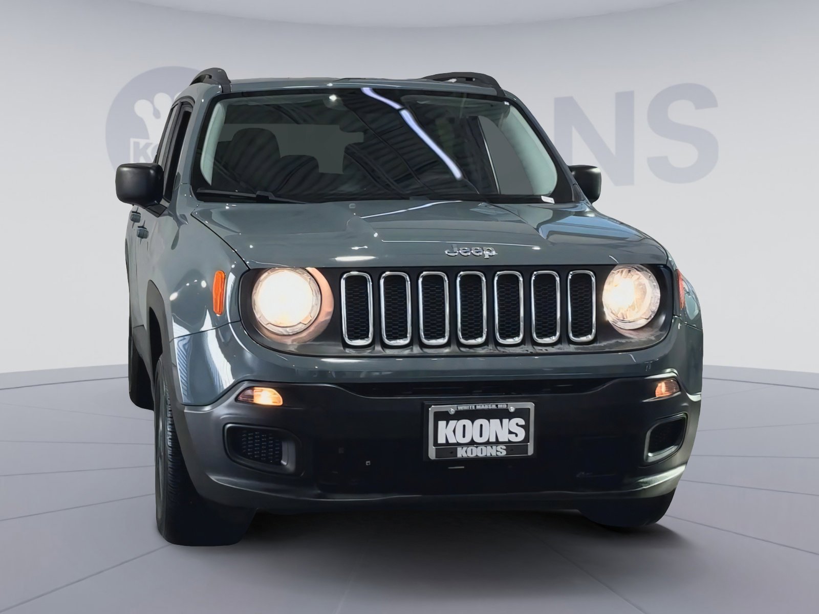 Used 2017 Jeep Renegade Sport w/ Power & Air Group image 4