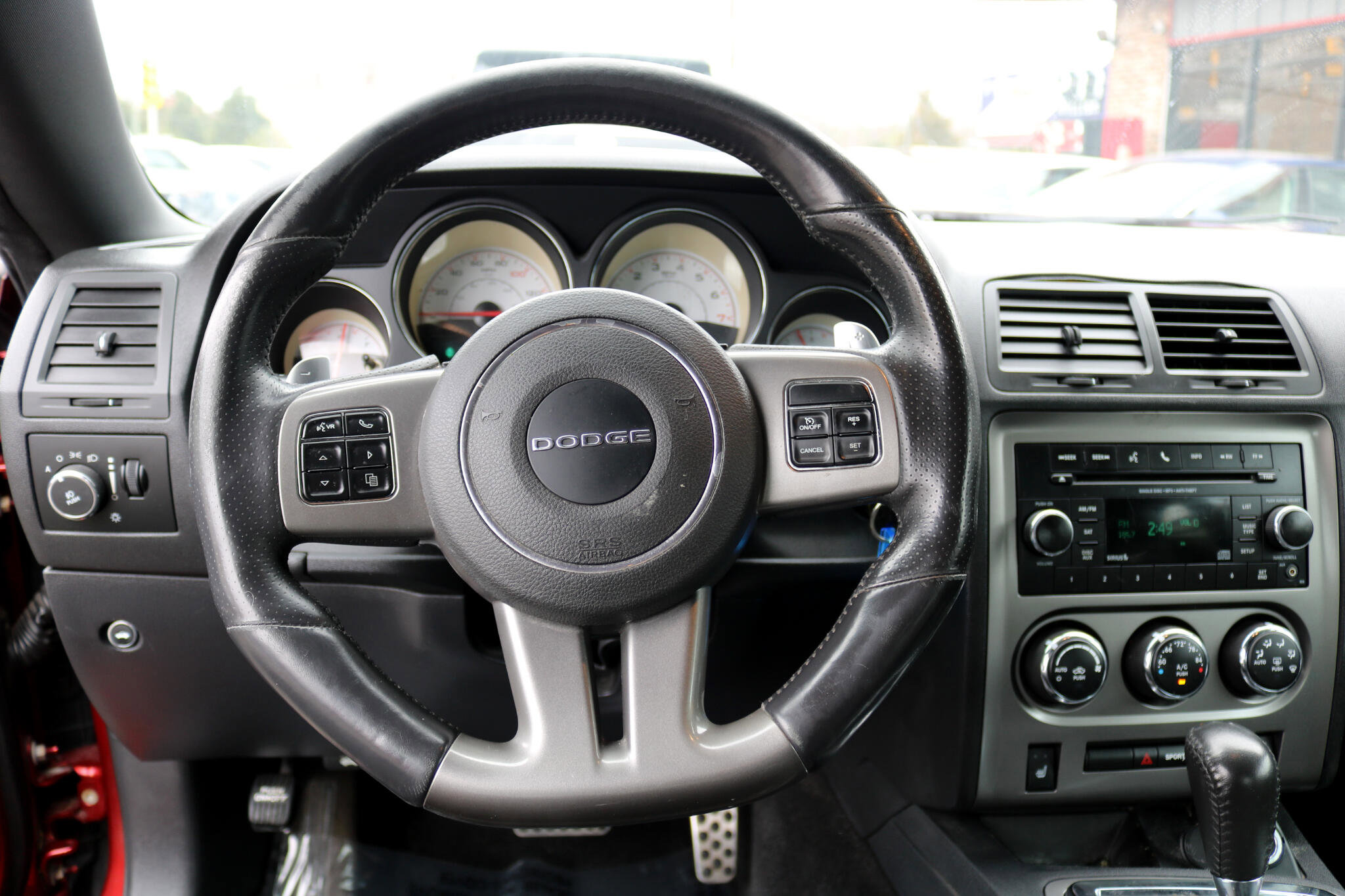 Used 2014 Dodge Challenger SXT image 20