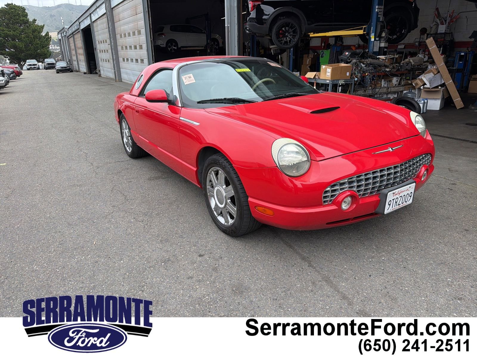 Used 2005 Ford Thunderbird RWD image 1
