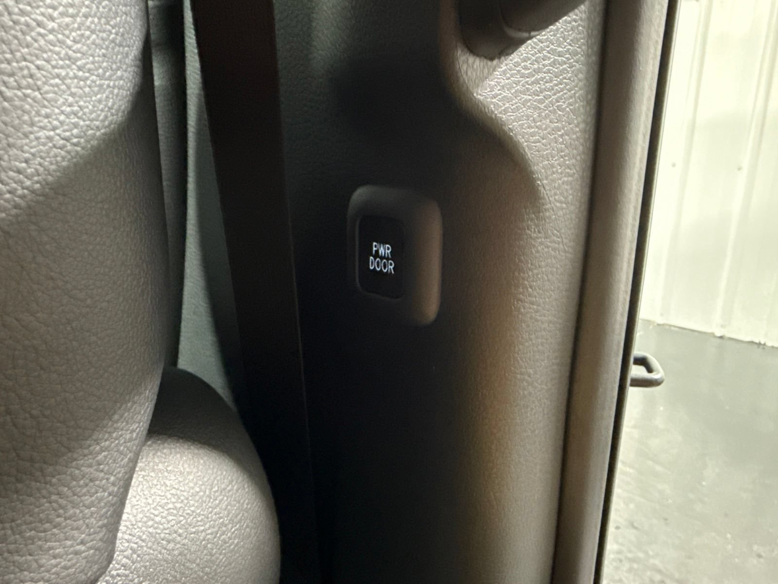 New 2026 Toyota Sienna XSE FWD image 17