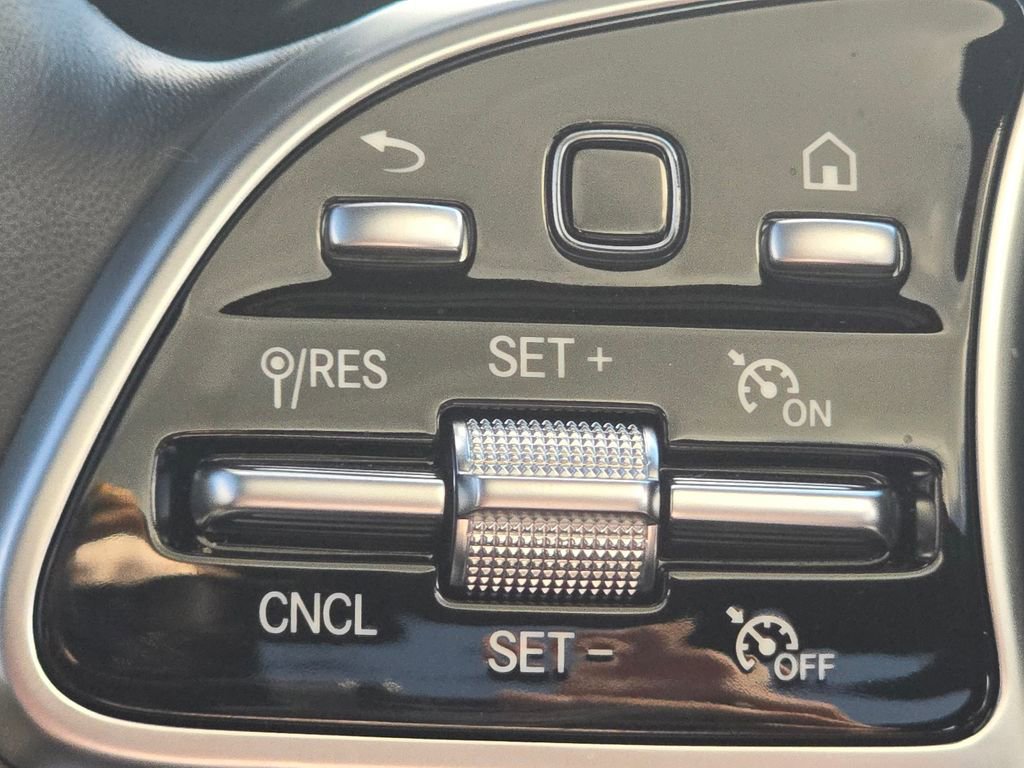 Used 2023 Mercedes-Benz GLA 250 4MATIC image 36