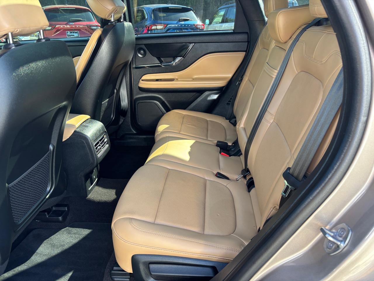 Used 2021 Lincoln Corsair Reserve image 11