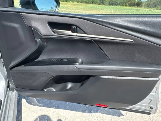 Used 2025 Toyota Camry LE FWD image 18