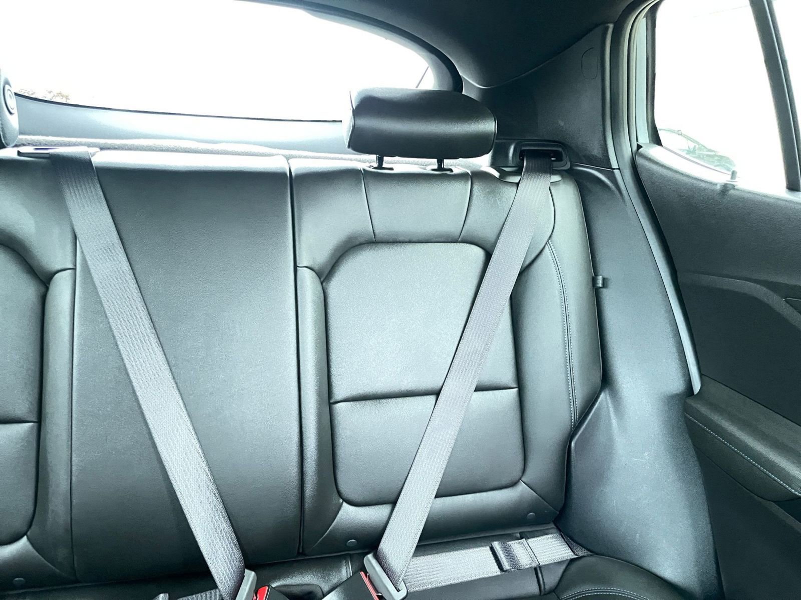 Used 2025 Buick Envista Sport Touring image 37