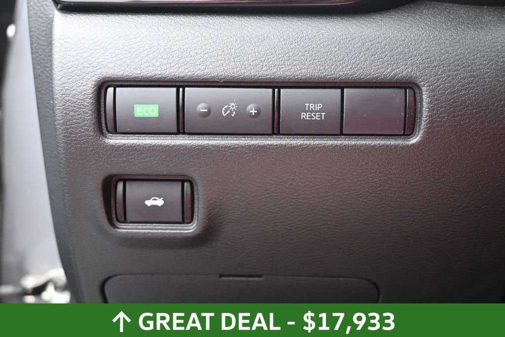 Used 2024 Nissan Sentra SV FWD image 24