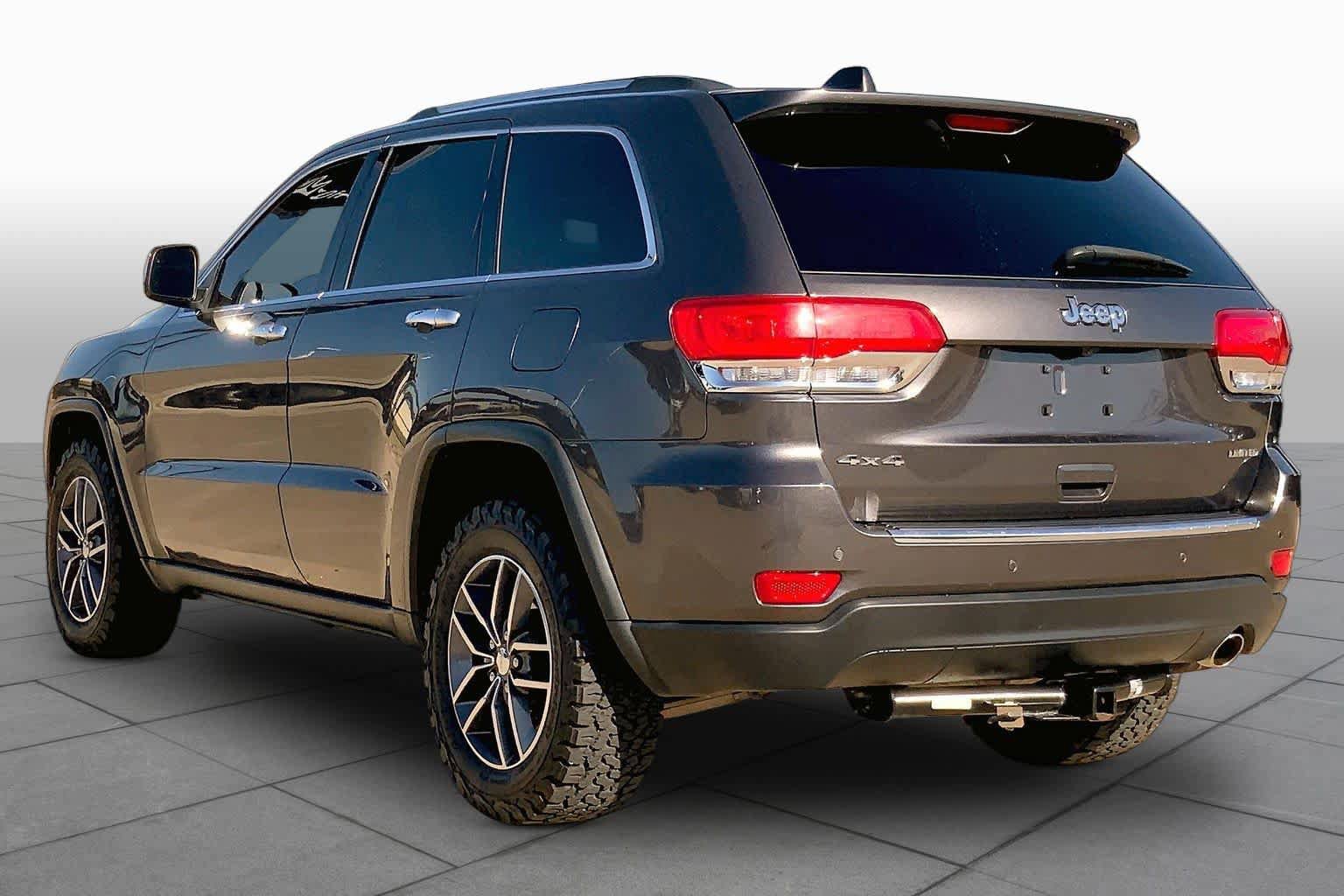 Used 2017 Jeep Grand Cherokee Limited AWD/4WD image 12