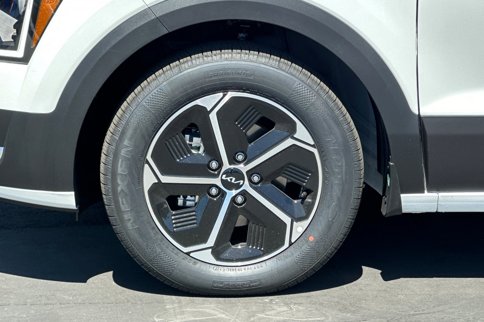 New 2026 Kia Niro EX FWD image 26