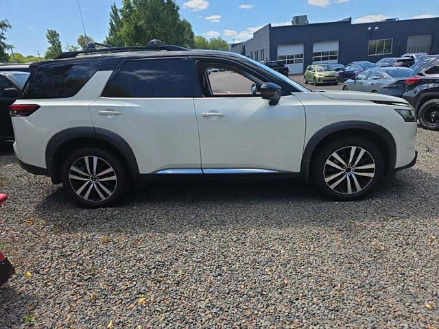 Used 2023 Nissan Pathfinder Platinum AWD/4WD image 12